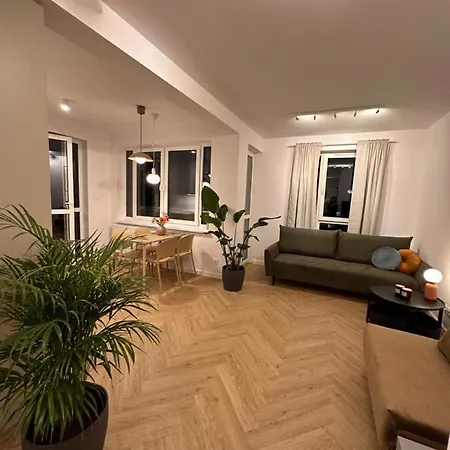 Na Letniej Z Duzym Tarasem Z Widokiem Na Gory